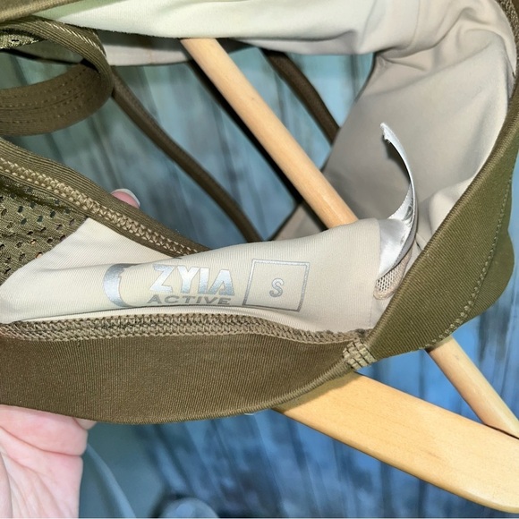 ZYIA Grid Olive Green Active Bra - Picture 4 of 4
